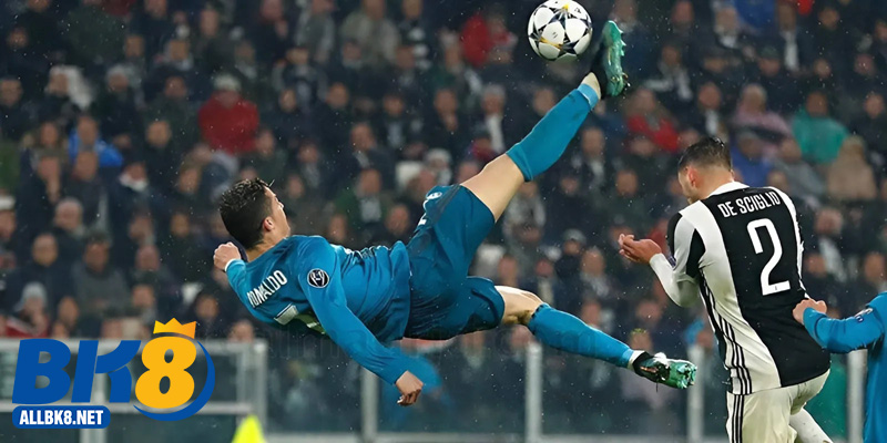 Từng nơi đi qua, Cristiano Ronaldo đều ghi dấu ấn tại đấu trường Champions League